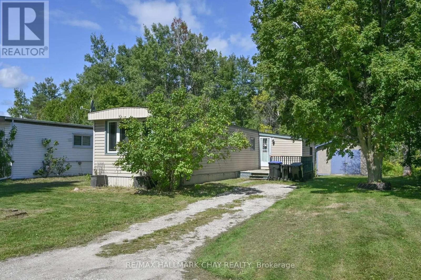 Mobile Home for rent: 32 Shamrock Crescent, Essa, Ontario L3W 0A5