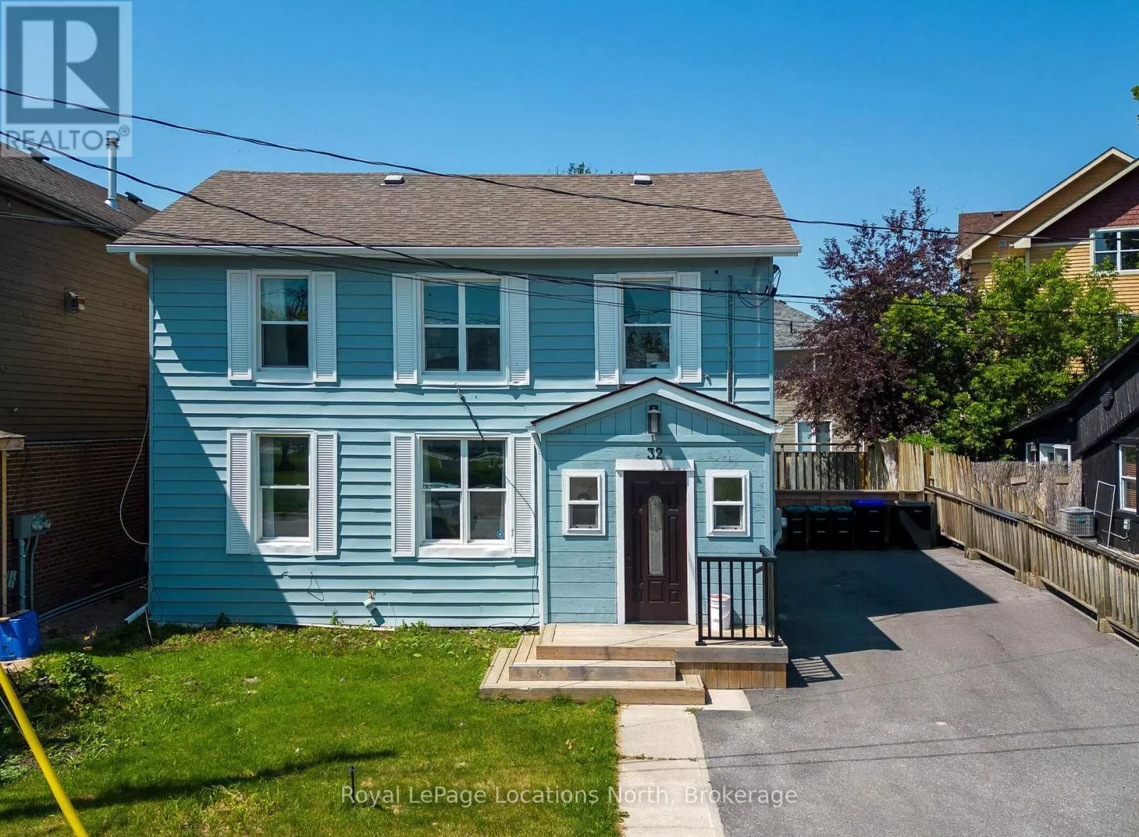 Triplex for rent: 32 St Paul Street, Collingwood, Ontario L9Y 3N9