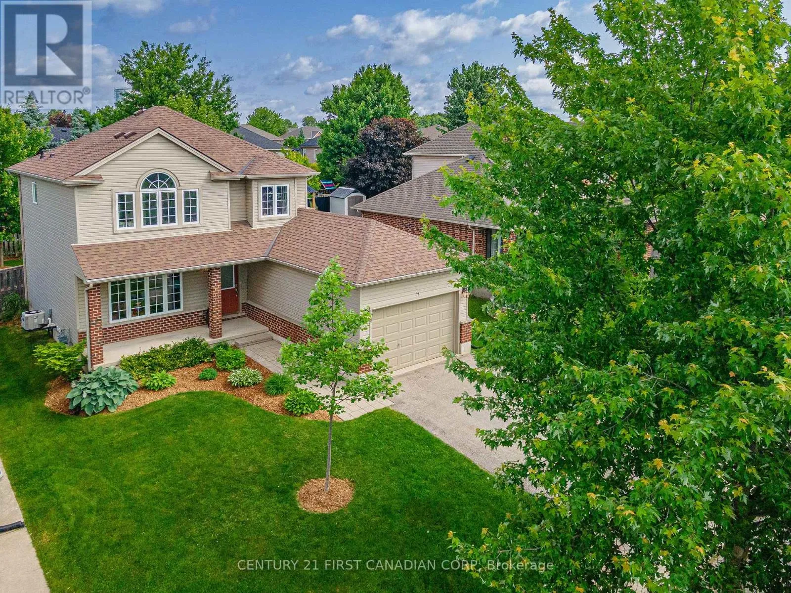 House for rent: 32 Stonefield Lane, Middlesex Centre, Ontario N0M 2A0