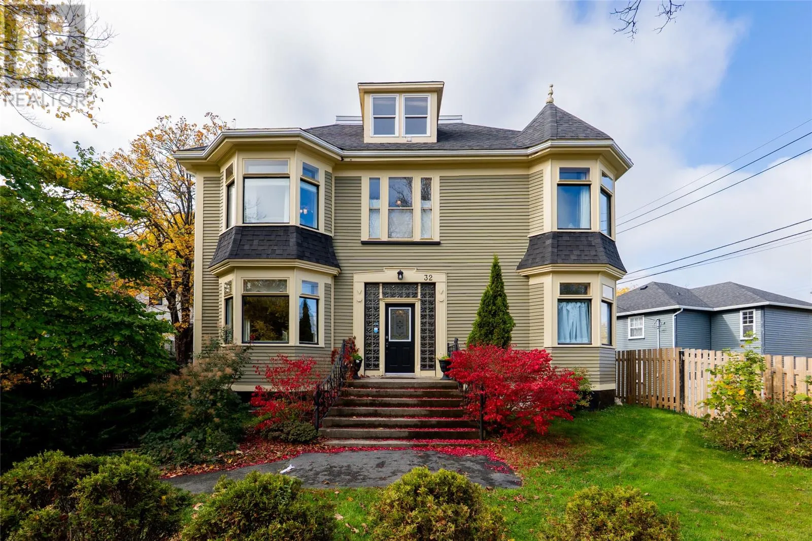 House for rent: 32 Topsail Road, St. John's, Newfoundland & Labrador A1E 2A7