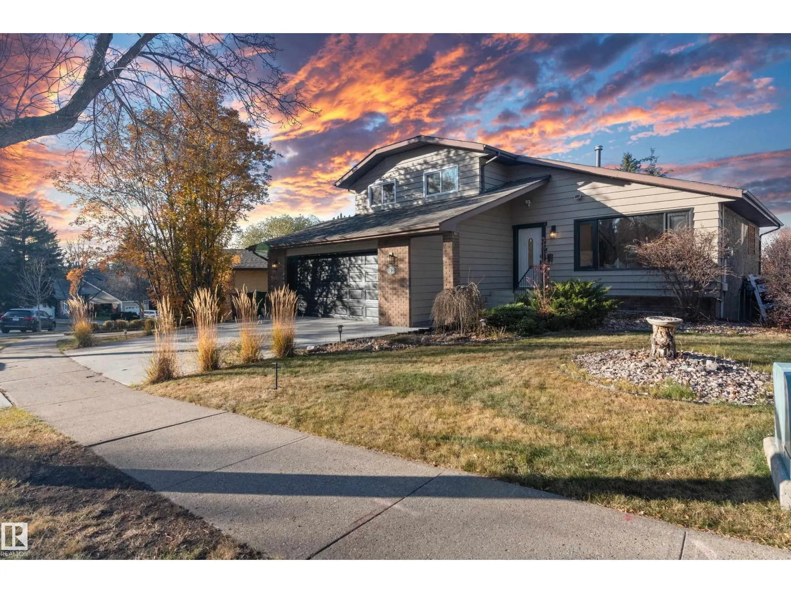 House for rent: 32 Woodcrest Av, St. Albert, Alberta T8N 3H5