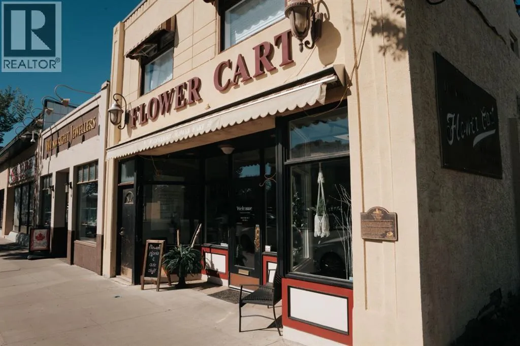 Commercial Mix for rent: 320 10 Street, Wainwright, Alberta T9W 1P6