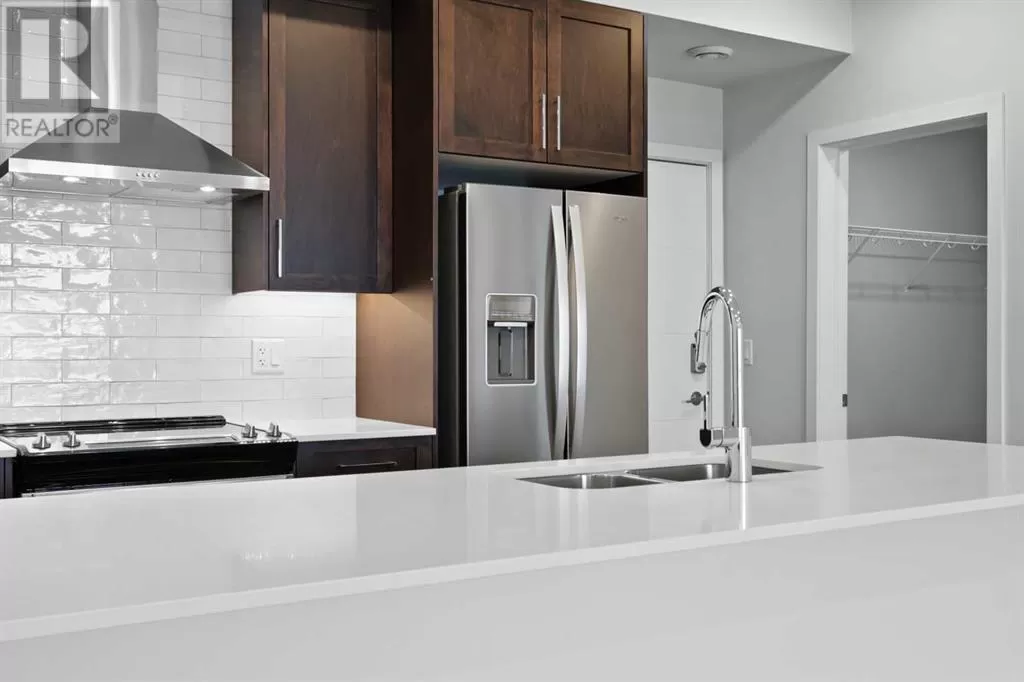 Apartment for rent: 320, 255 Les Jardins Park Se, Calgary, Alberta T2C 5V3