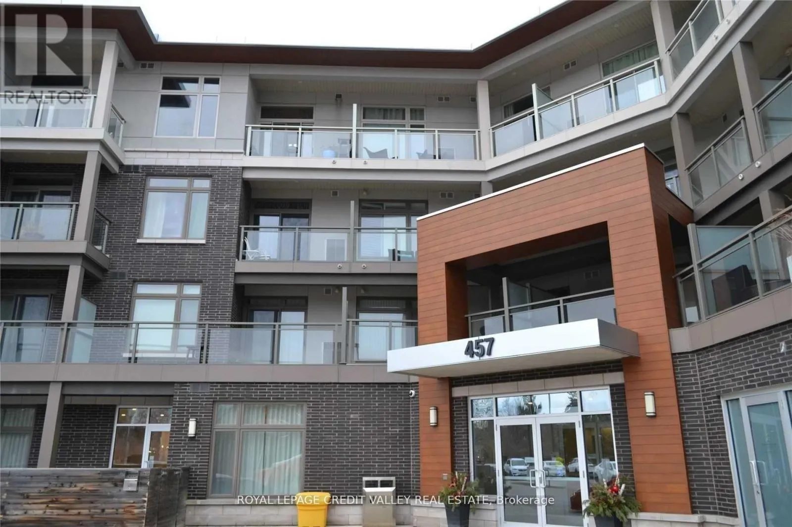 Apartment for rent: 320 - 457 Plains Road E, Burlington, Ontario L7T 2E2