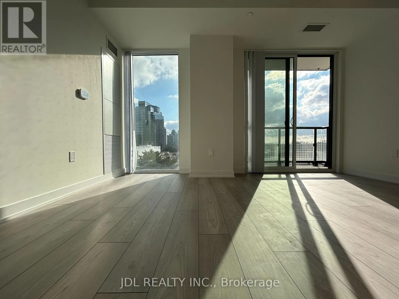 Apartment for rent: 320 - 5858 Yonge St Street, Toronto, Ontario M2M 3T3