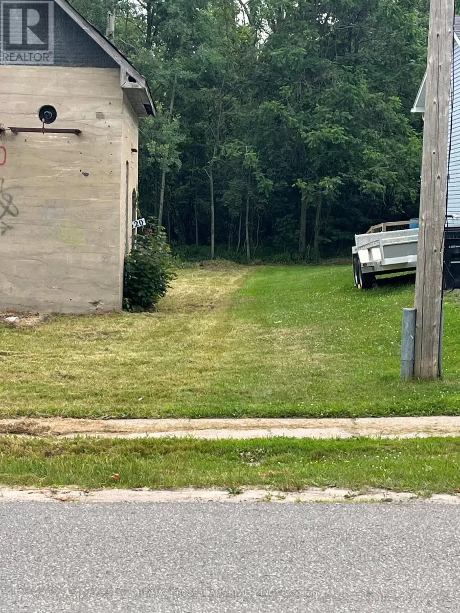 Other for rent: 320 Albert Street, Tay, Ontario L0K 1A0