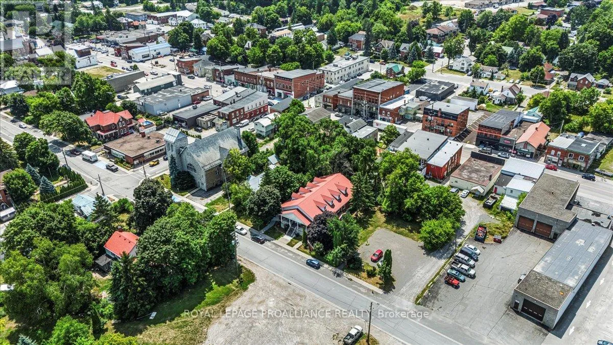 Other for rent: 320 Colborne Street, Tweed), Ontario K0K 3J0