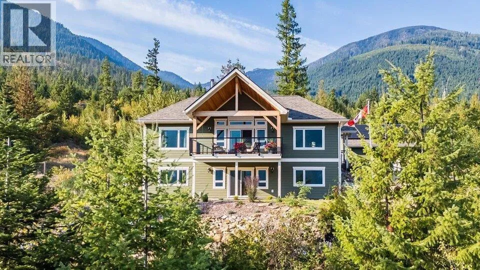 House for rent: 320 Mountain View Drive, Nelson, British Columbia V1L 0A7