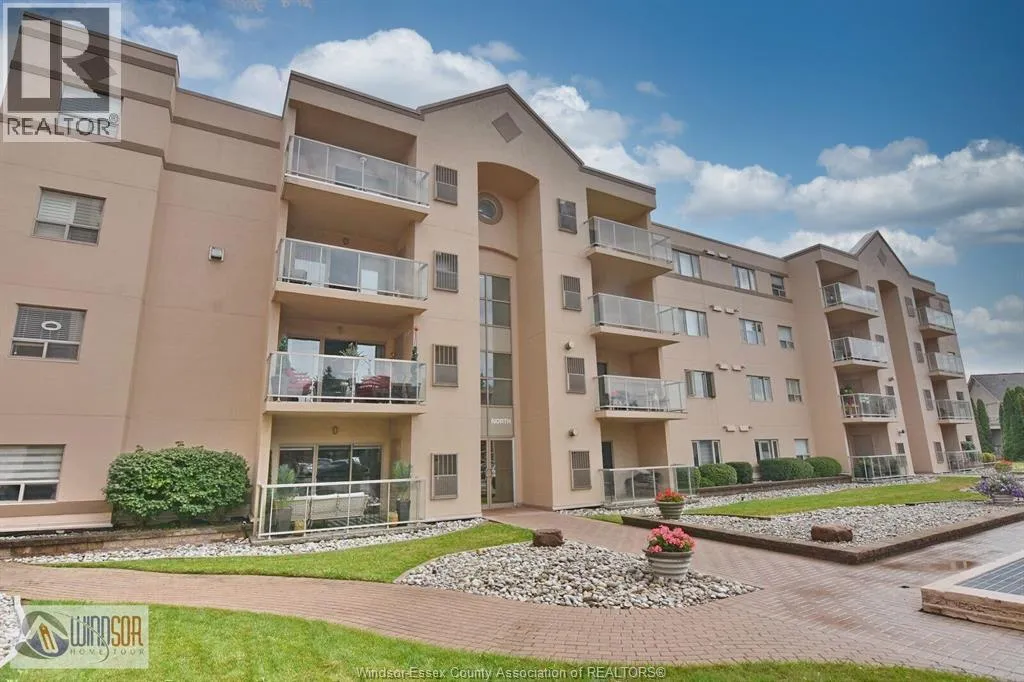 Apartment for rent: 320 Village Grove Unit# 206, Tecumseh, Ontario N8N 4X7