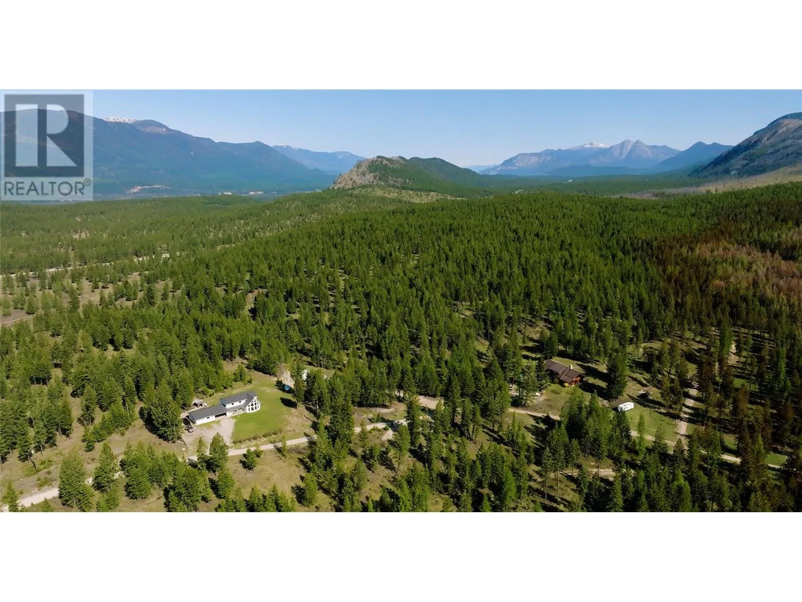 House for rent: 3200 Highway 93/95 Highway, Canal Flats, British Columbia V0B 2E0