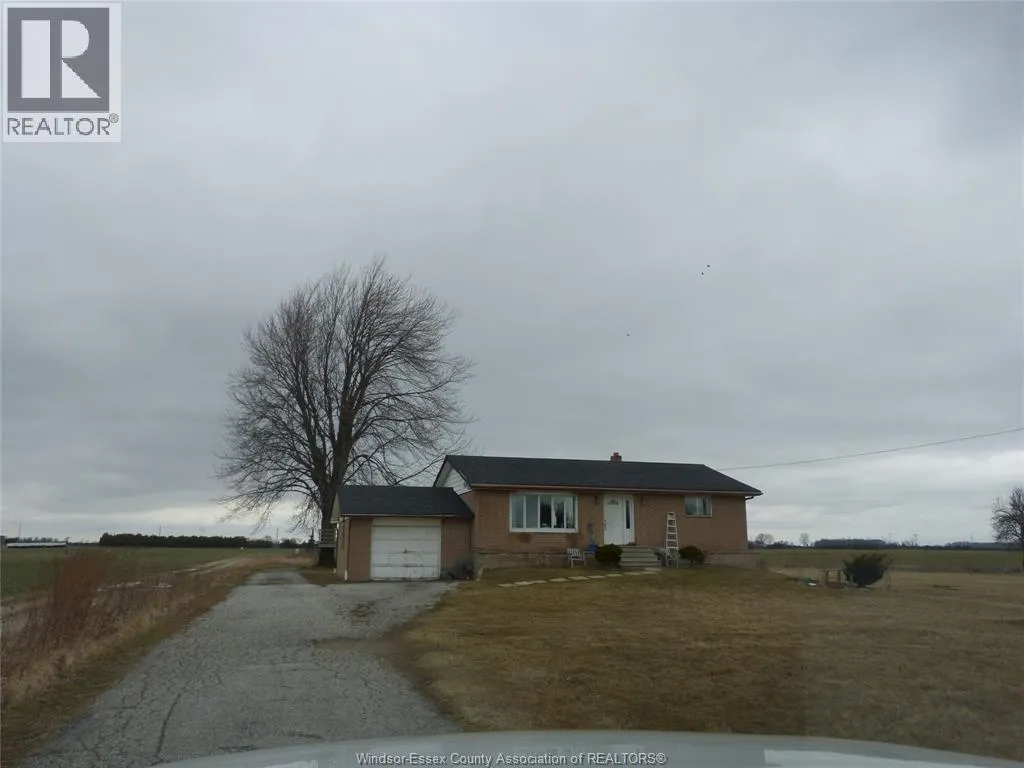House for rent: 321 Highway 3, Leamington, Ontario N8H 3V6