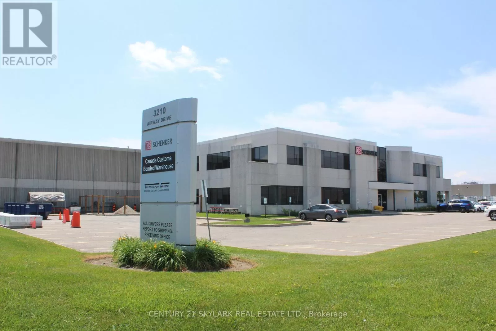 Warehouse for rent: 3210 Airway Drive, Mississauga, Ontario L4V 1Y6