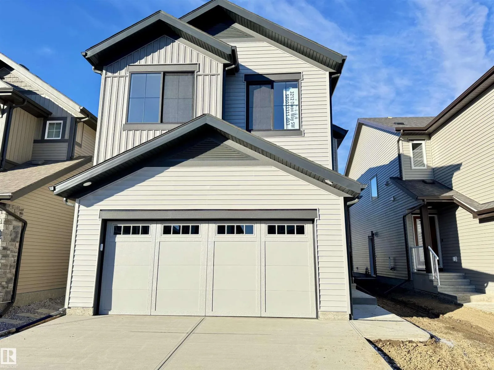 House for rent: 3212 Dixon Wy Sw, Edmonton, Alberta T6W 5L3