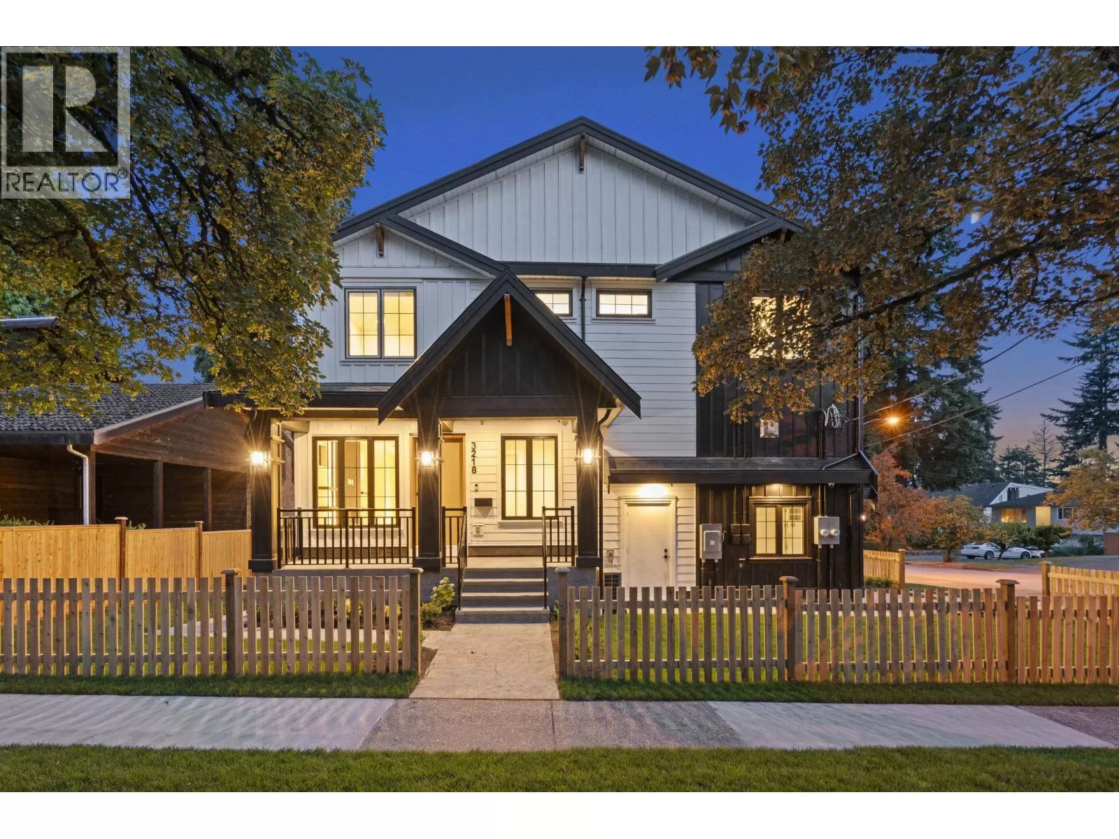 Duplex for rent: 3218 W 39th, Vancouver, British Columbia V6N 2Z9