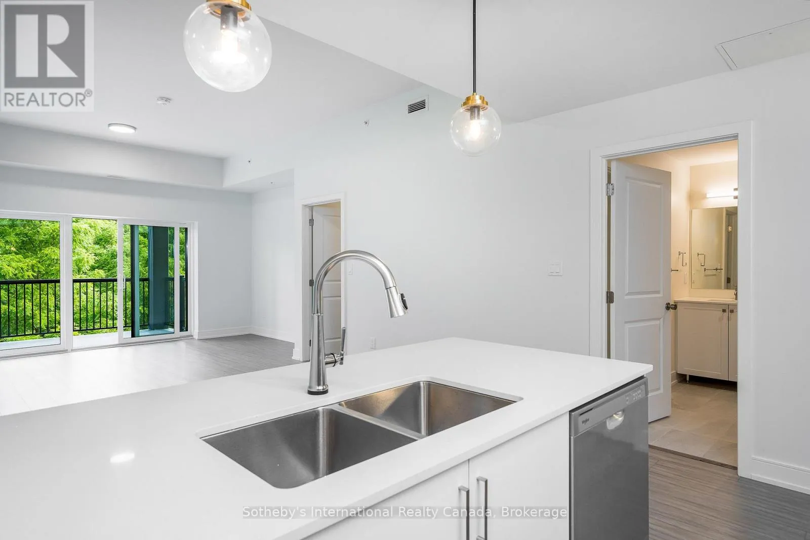 Apartment for rent: 322 - 121 Mary Street, Clearview, Ontario L0M 1G0