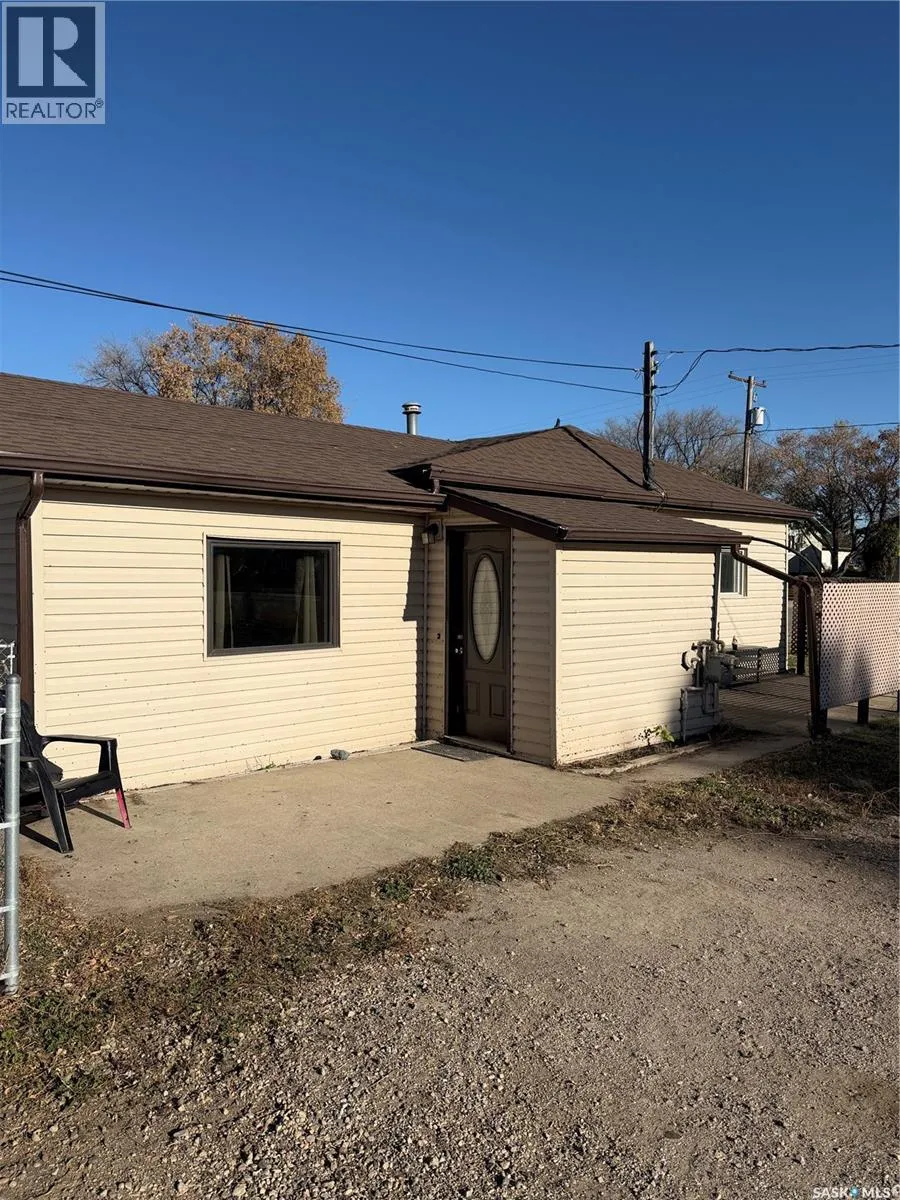 House for rent: 322 2nd Avenue, Young, Saskatchewan S0K 4Y0