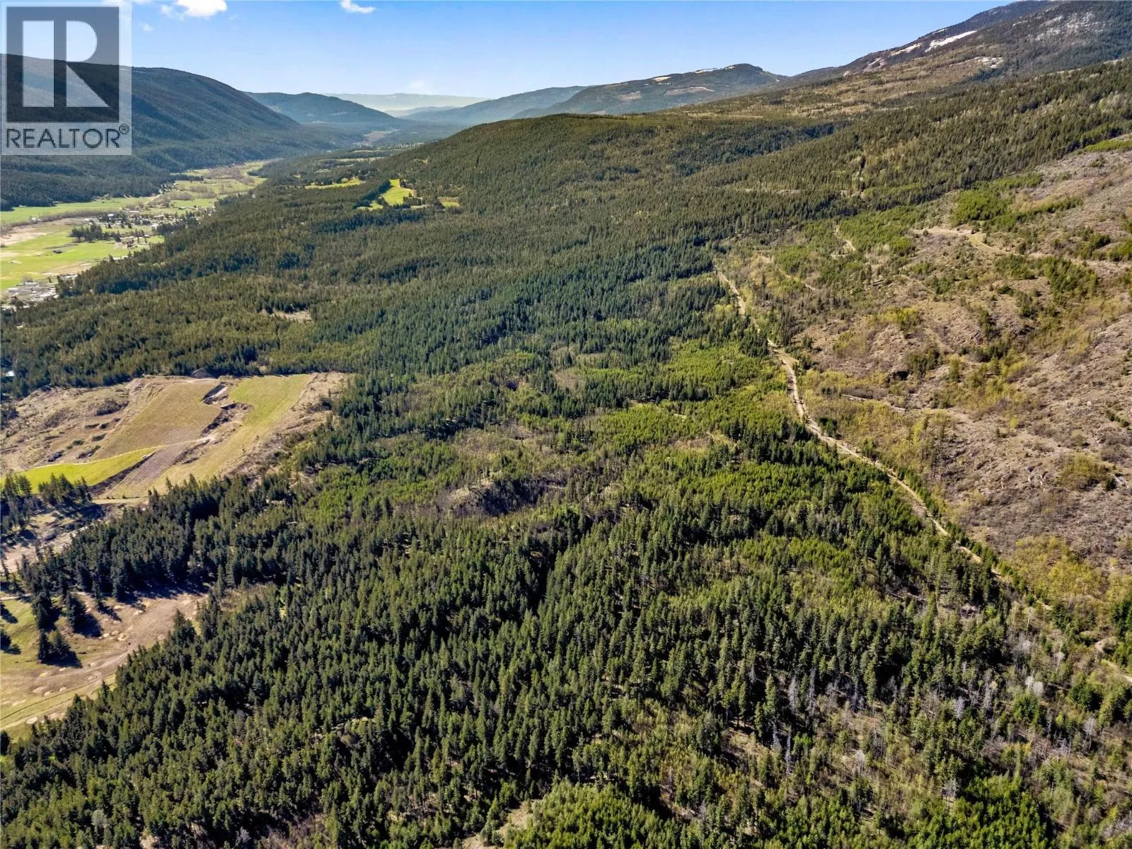 Other for rent: 3221 Edes Road, Salmon Arm, British Columbia V1E 3E9