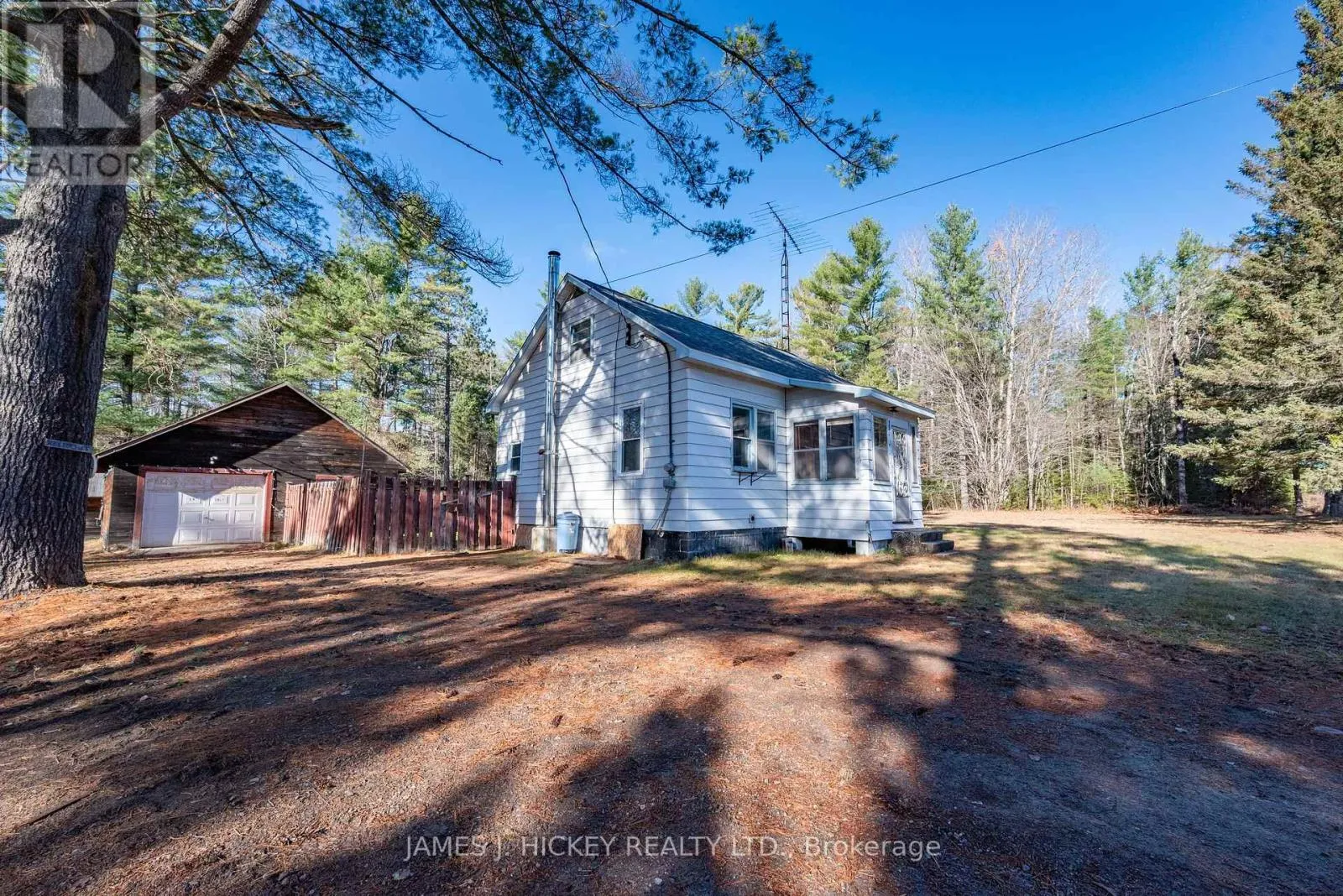 House for rent: 32359 Hwy 17 Highway, Laurentian Hills, Ontario K0J 1P0