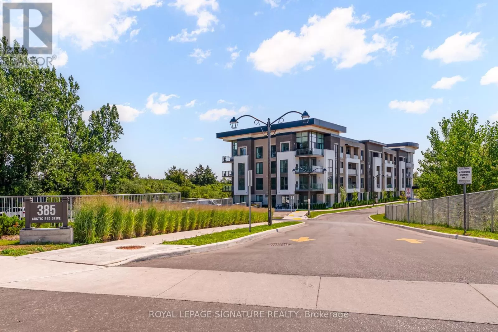 Apartment for rent: 324 - 385 Arctic Red Drive, Oshawa, Ontario L1L 0M5