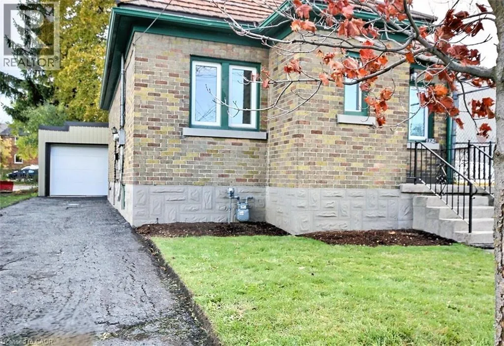 House for rent: 324 Wellington Street N, Kitchener, Ontario N2H 5K9