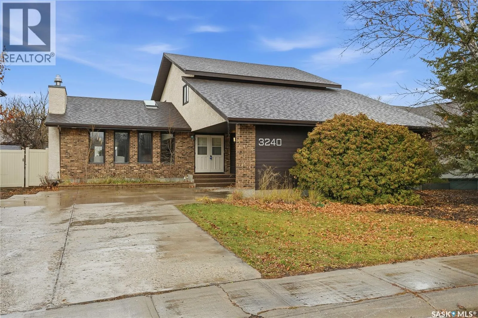 House for rent: 3240 Mountbatten Crescent, Regina, Saskatchewan S4V 0Z4