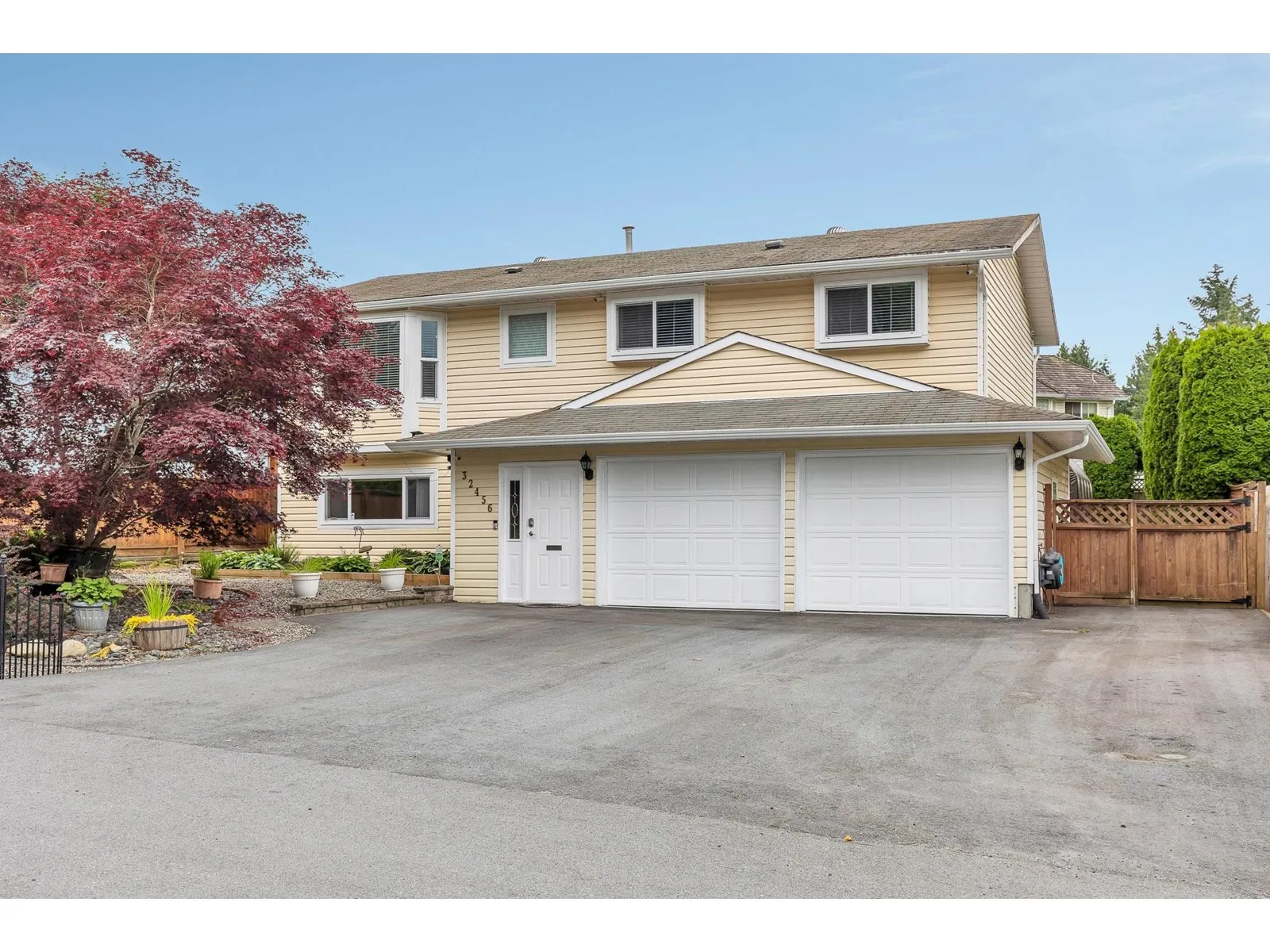 House for rent: 32456 14th Avenue, Mission, British Columbia V2V 2N7