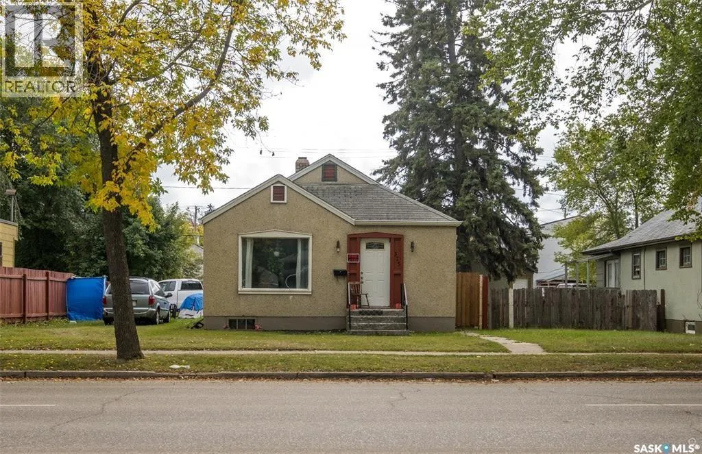 House for rent: 325 15th Street W, Prince Albert, Saskatchewan S6V 4A2