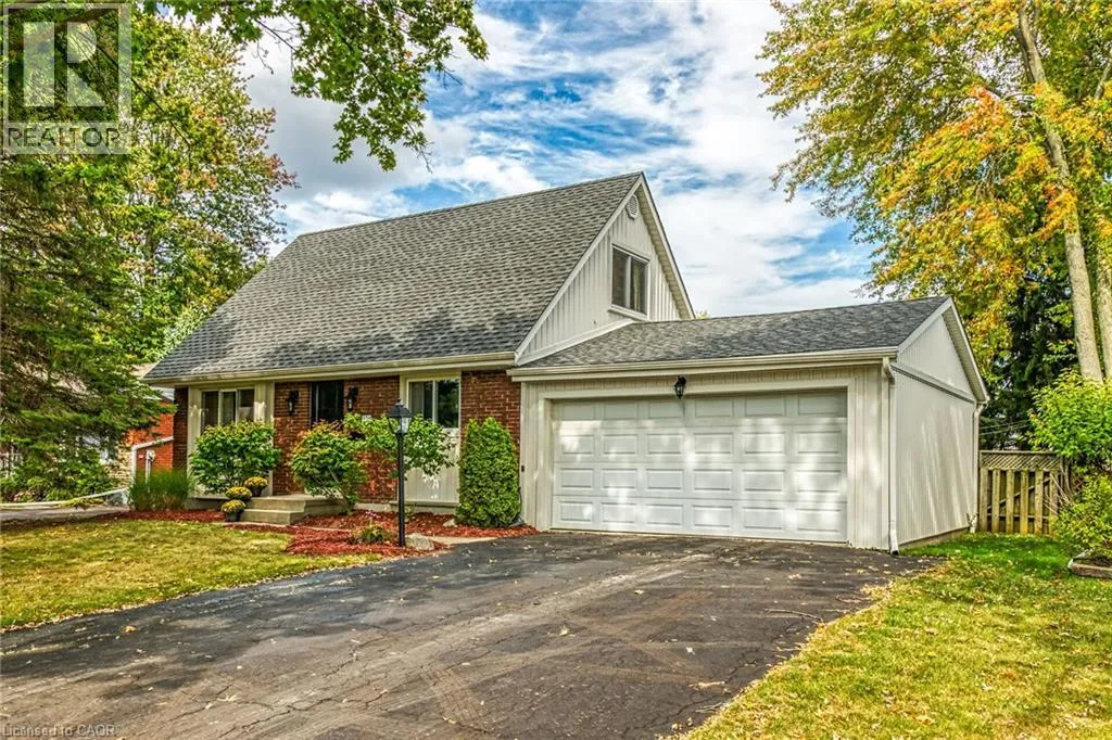 House for rent: 325 Brookfield Boulevard, Dunnville, Ontario N1A 1L7