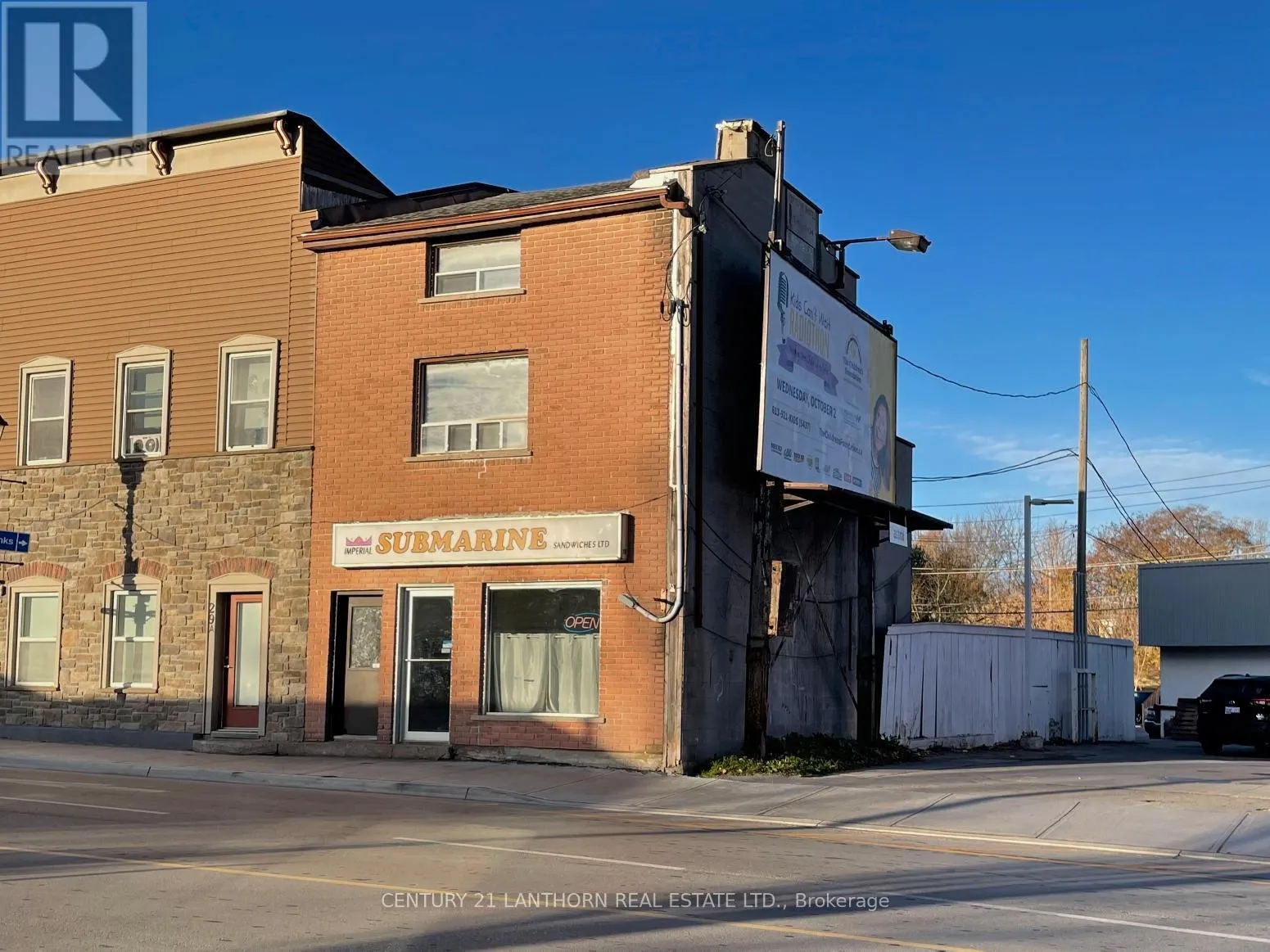 Residential Commercial Mix for rent: 325 Picton Main Street E, Prince Edward County, Ontario K0K 2T0