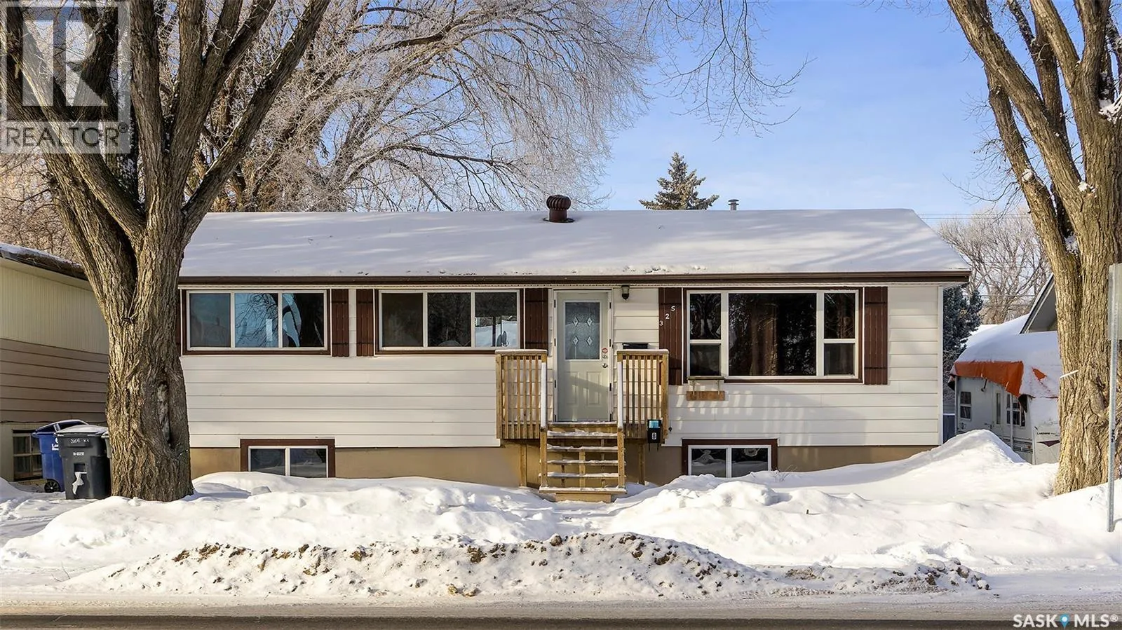 House for rent: 325 W Avenue N, Saskatoon, Saskatchewan S7K 1N3