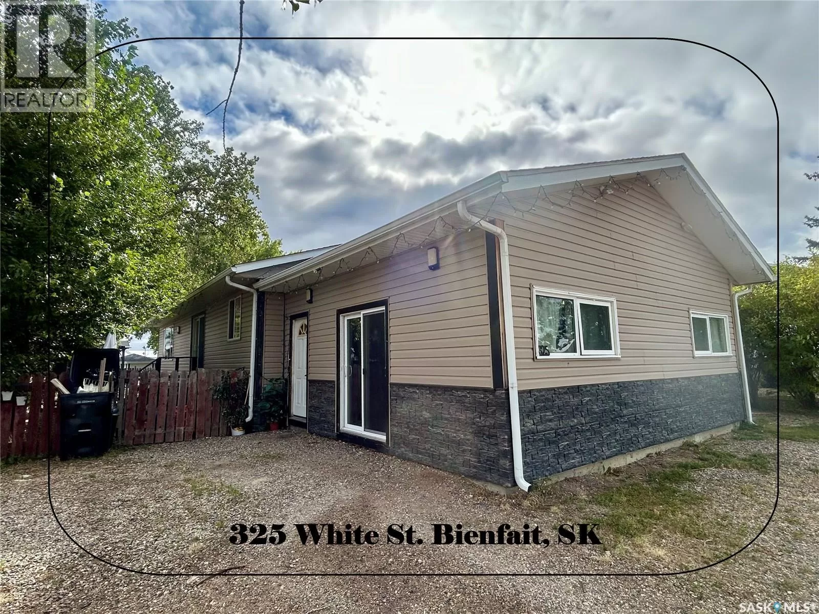 House for rent: 325 White Street, Bienfait, Saskatchewan S0C 0M0