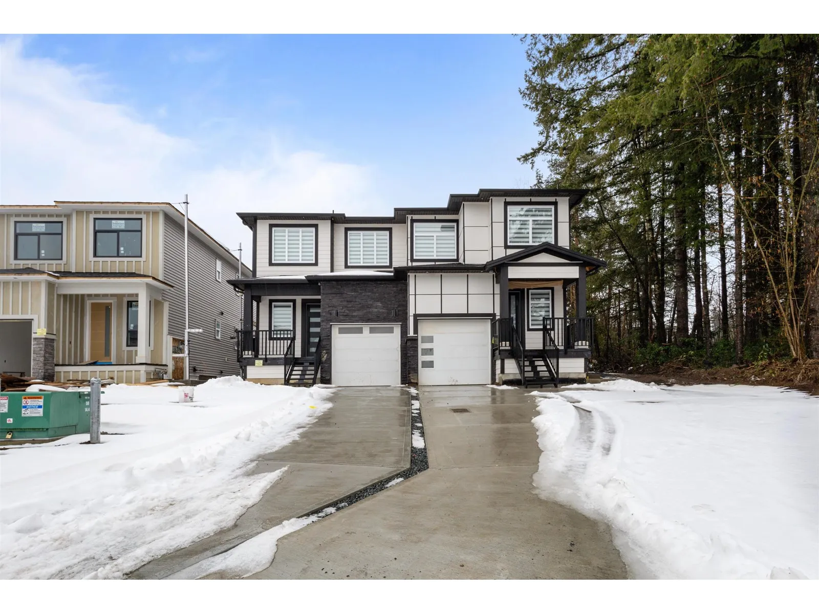 Duplex for rent: 32504 Higginbottom Court, Mission, British Columbia V2V 2T7