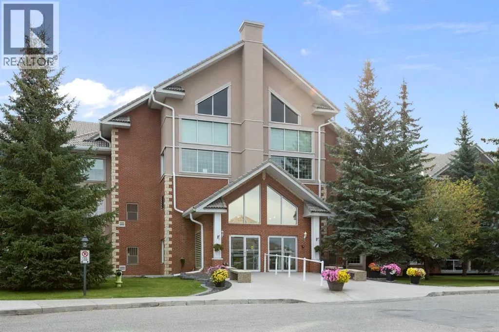 Apartment for rent: 326, 6868 Sierra Morena Boulevard Sw, Calgary, Alberta T3H 3R6