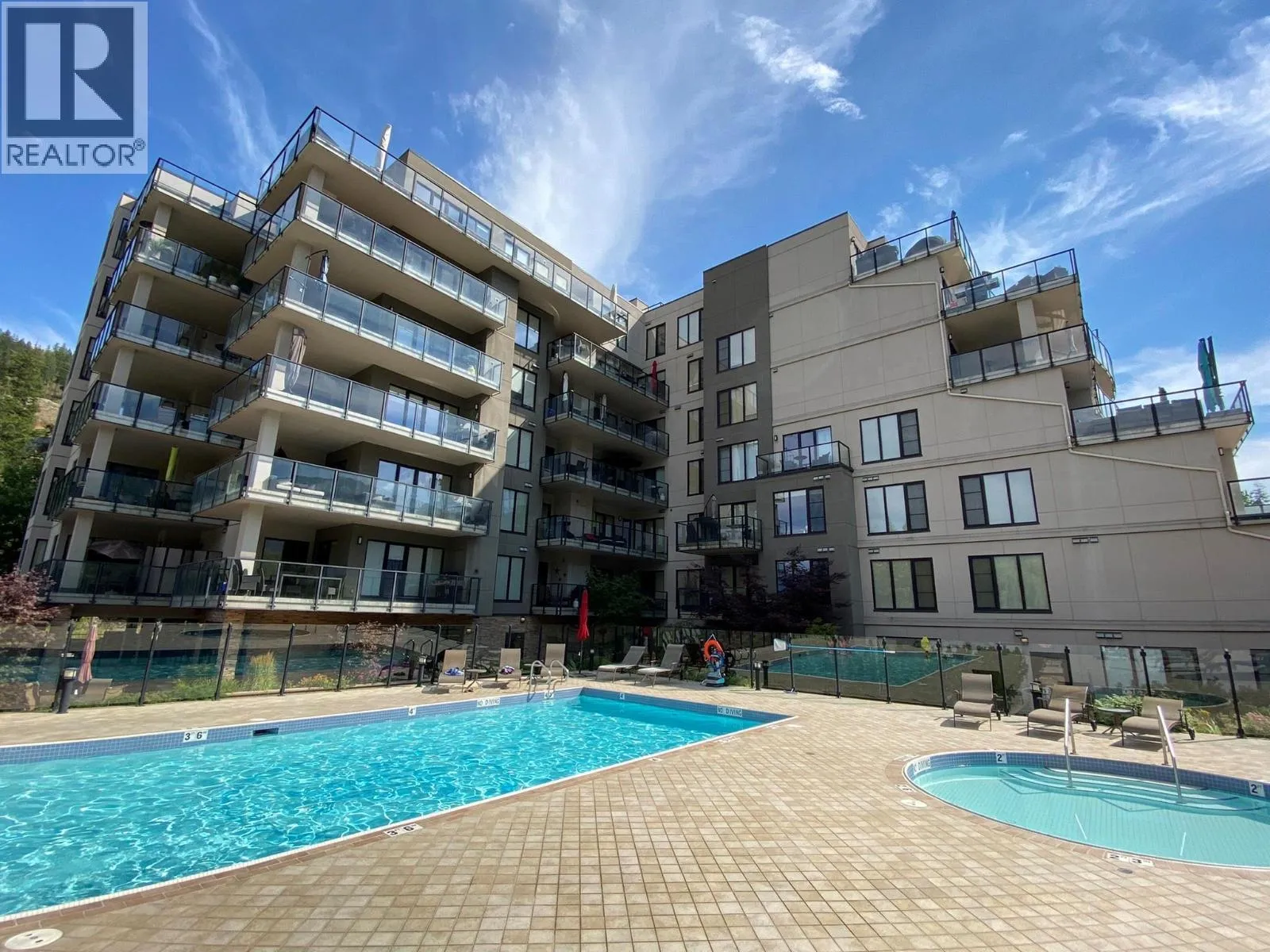 Apartment for rent: 326 Mara Lake Lane Unit# 401, Sicamous, British Columbia V0E 2V1