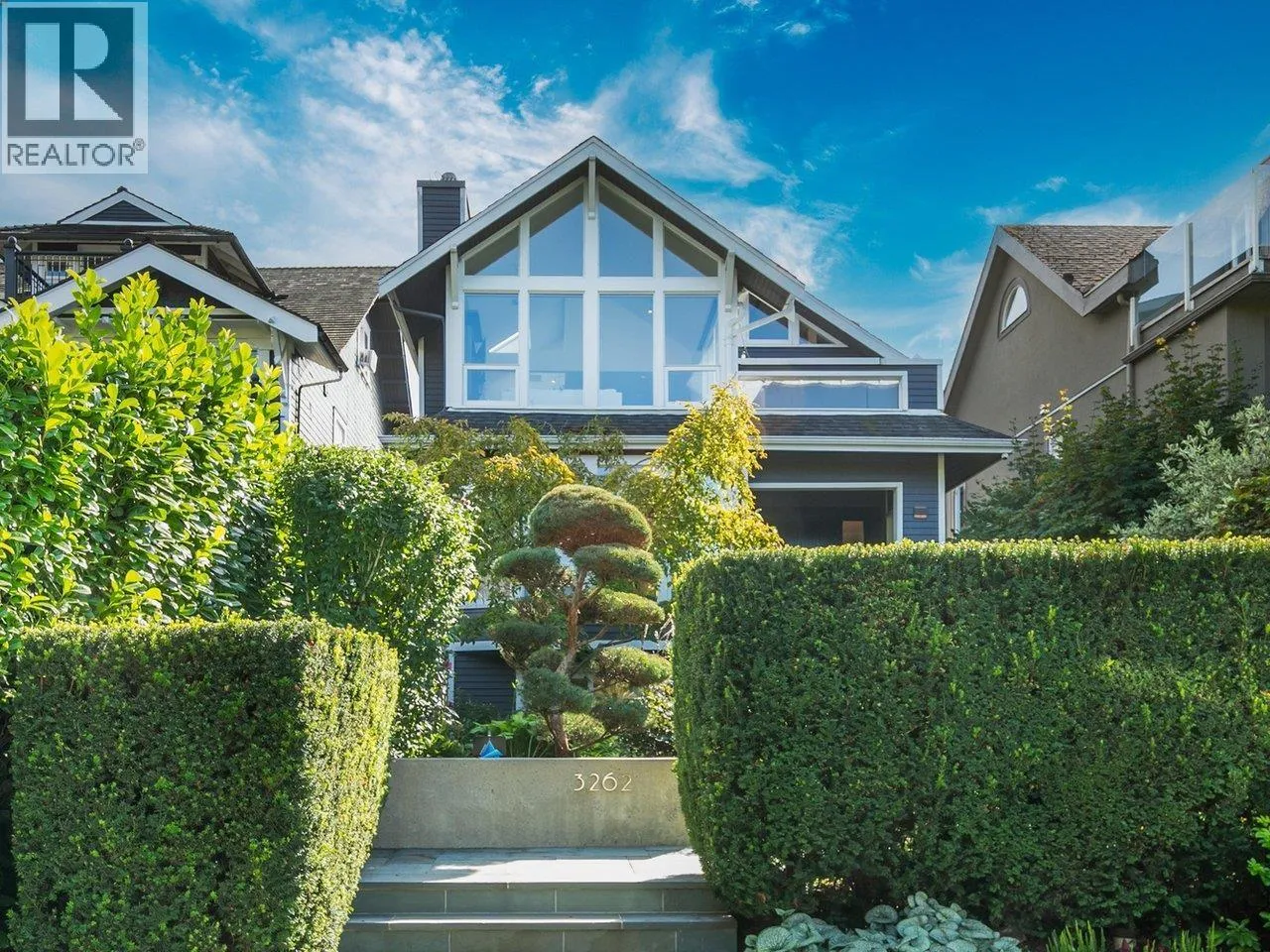 House for rent: 3262 W 1st Avenue, Vancouver, British Columbia V6K 1H5