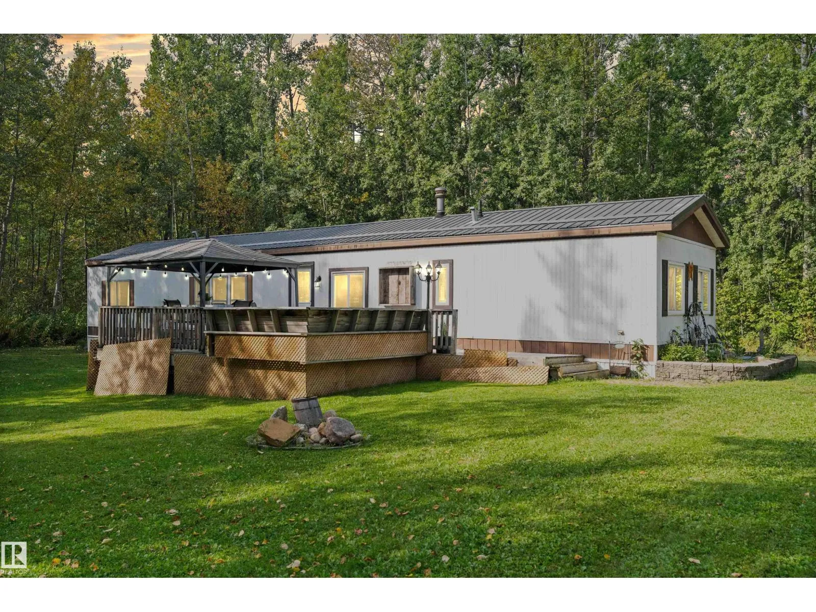 House for rent: #327 53319 Rge Road 31, Rural Parkland County, Alberta T7Y 0E3