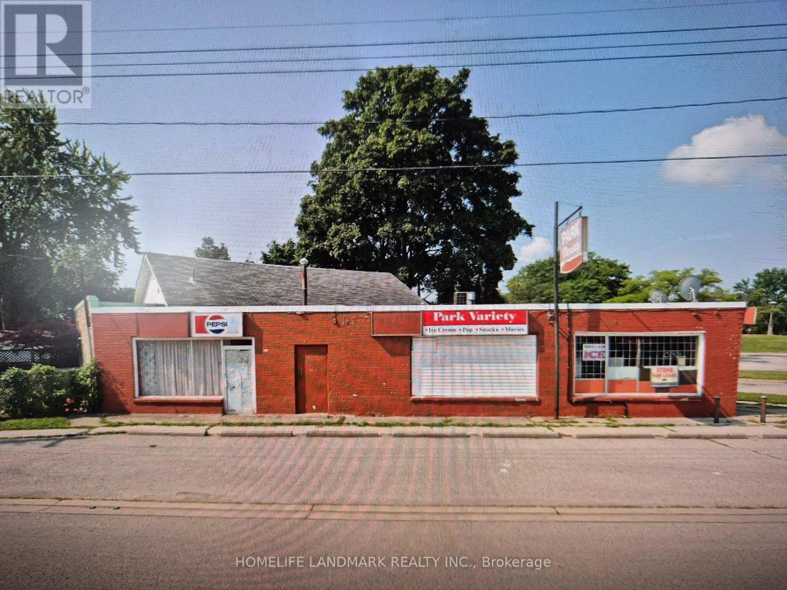 327 Ontario Street, Sarnia, Ontario N7T 1M1