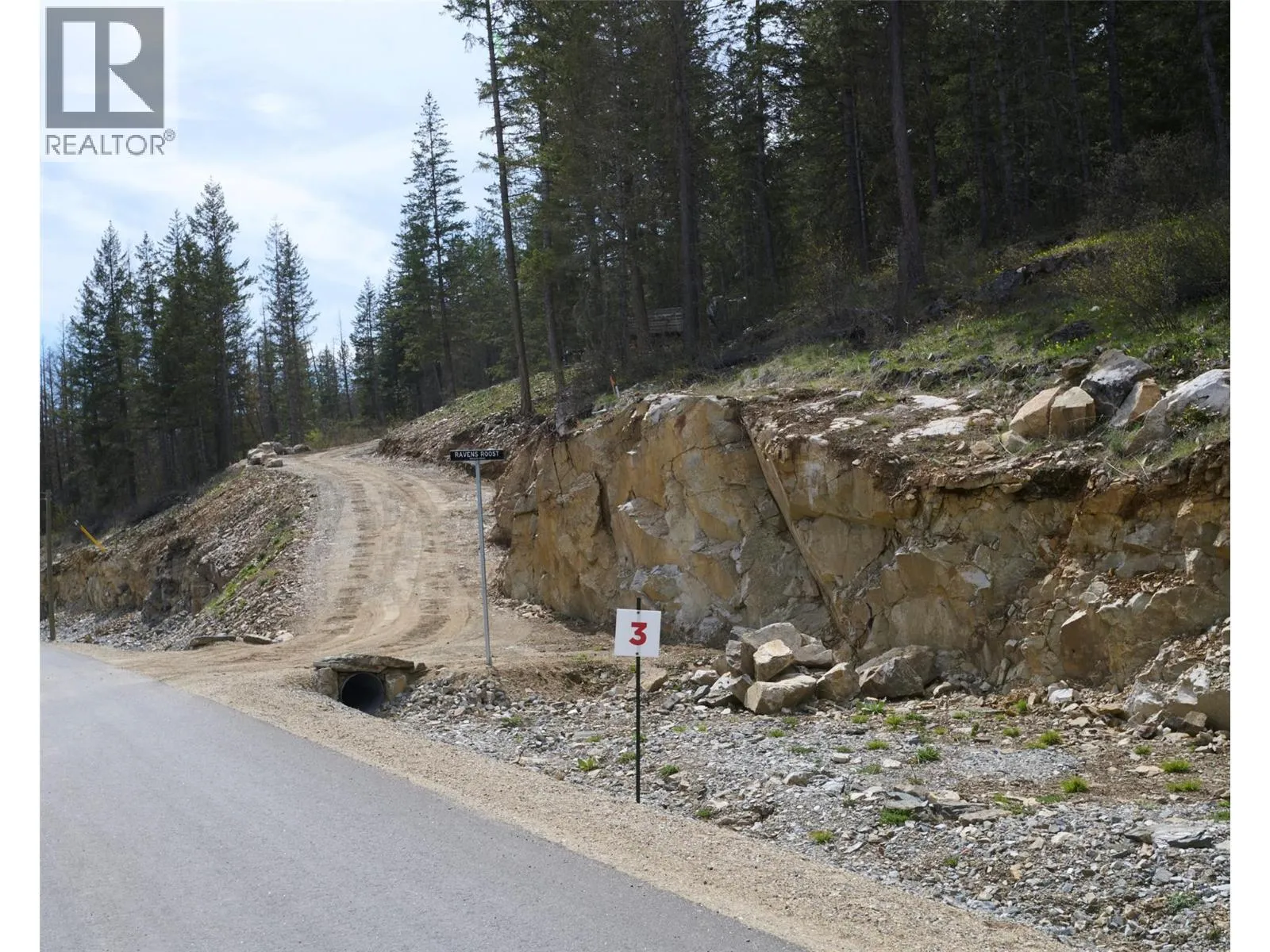 Other for rent: 327 Oxbow Place, Enderby, British Columbia V0E 1V1