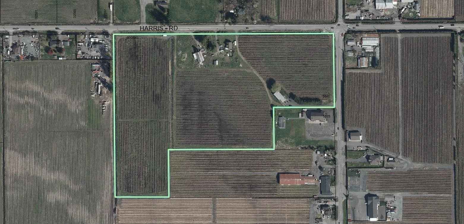 House for rent: 32702 Harris Road, Abbotsford, British Columbia V4X 1W1