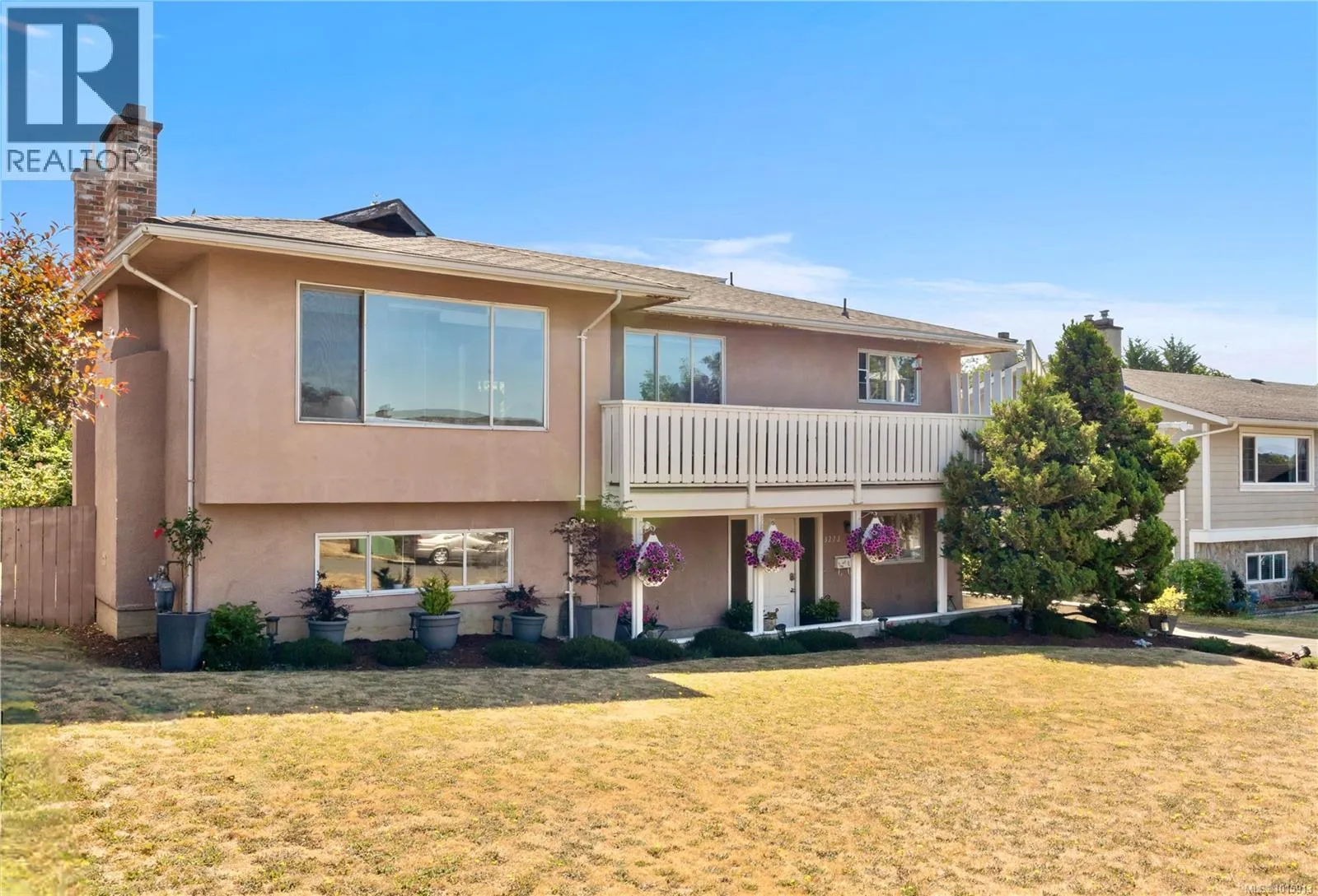 House for rent: 3273 Megaw Pl, Saanich, British Columbia V8P 5J7