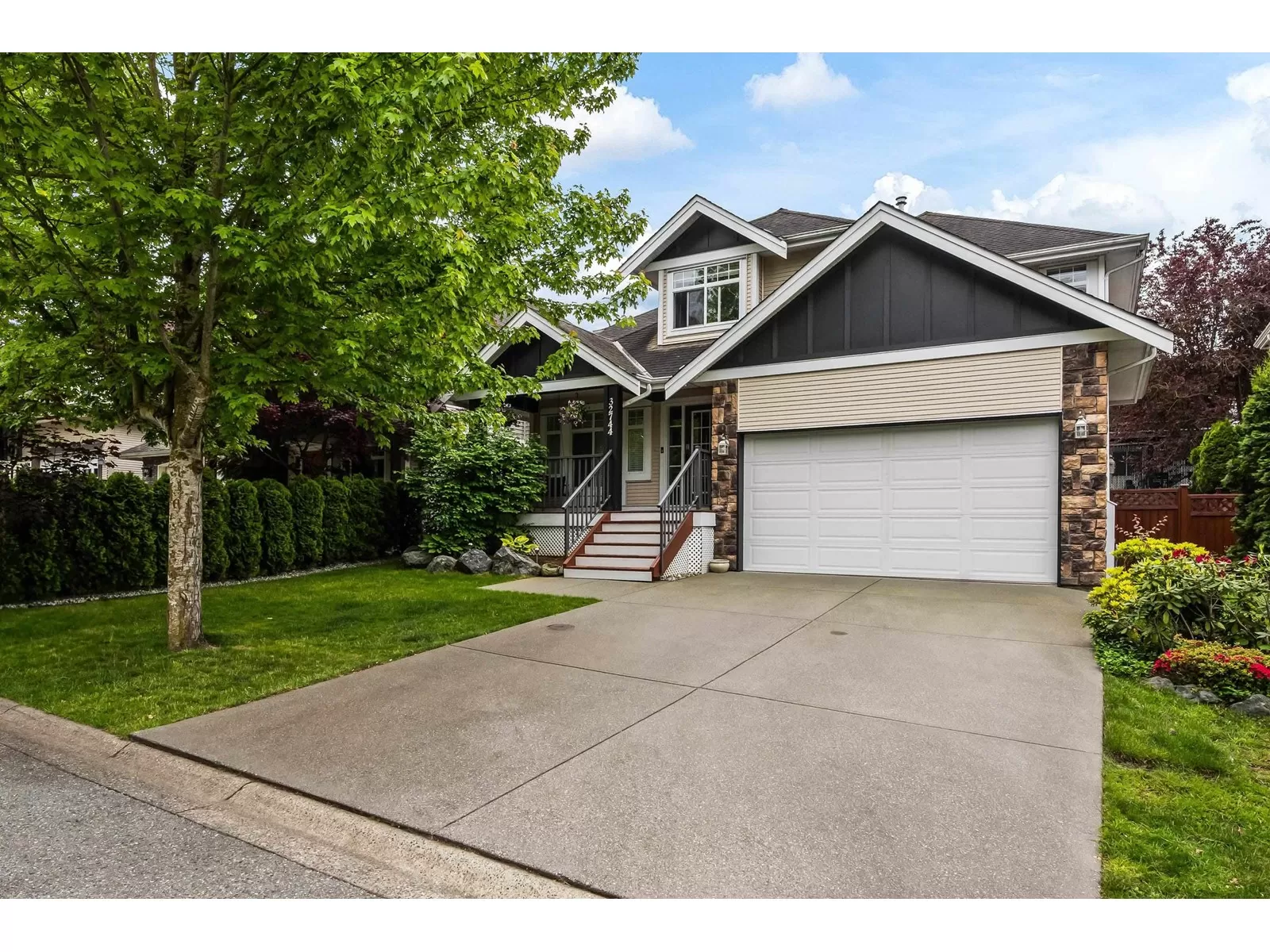 House for rent: 32744 Hood Avenue, Mission, British Columbia V2V 7R9