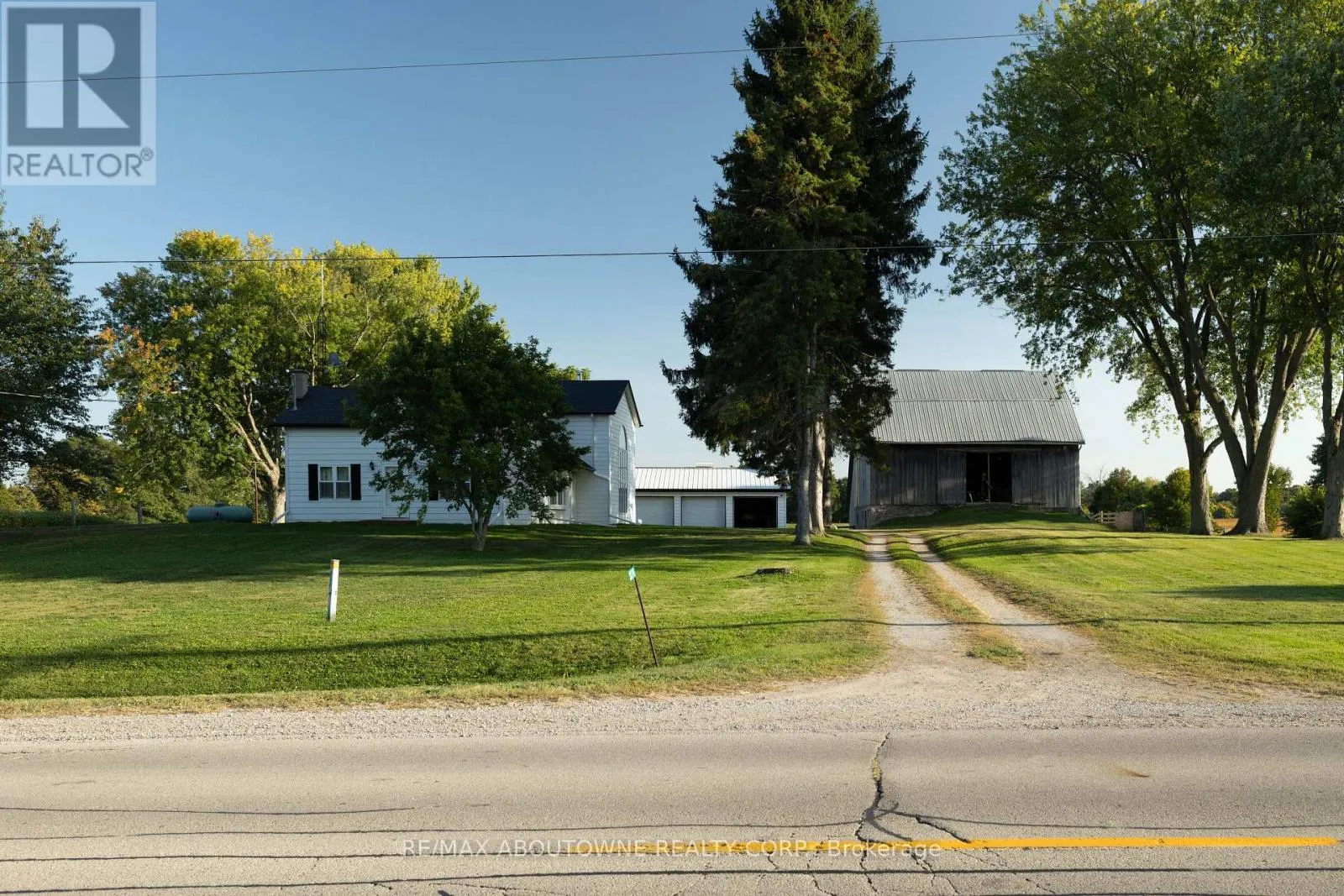 3276 Governors Road, Hamilton, Ontario L0R 1T0