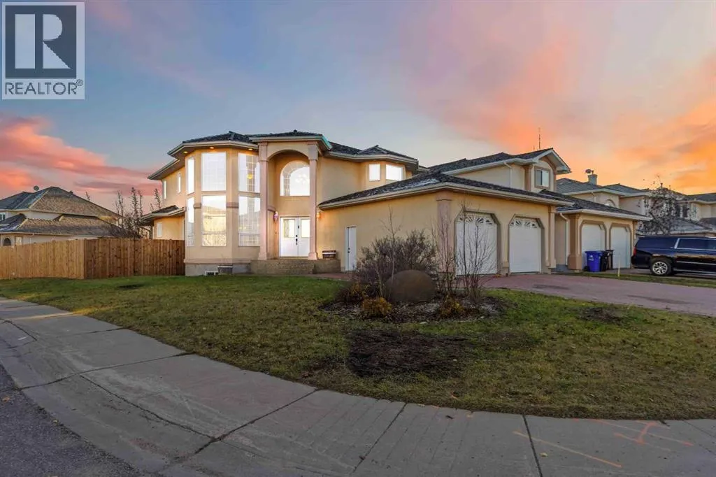 House for rent: 328 Burton Place, Fort McMurray, Alberta T9K 1V7