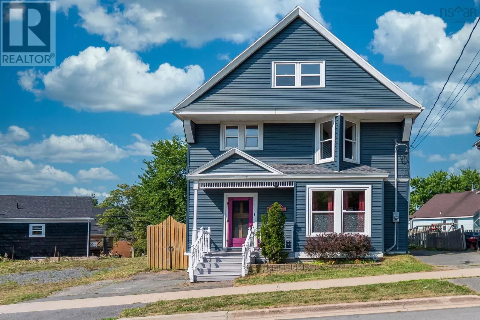 House for rent: 328 King Street, Windsor, Nova Scotia B0N 2T0