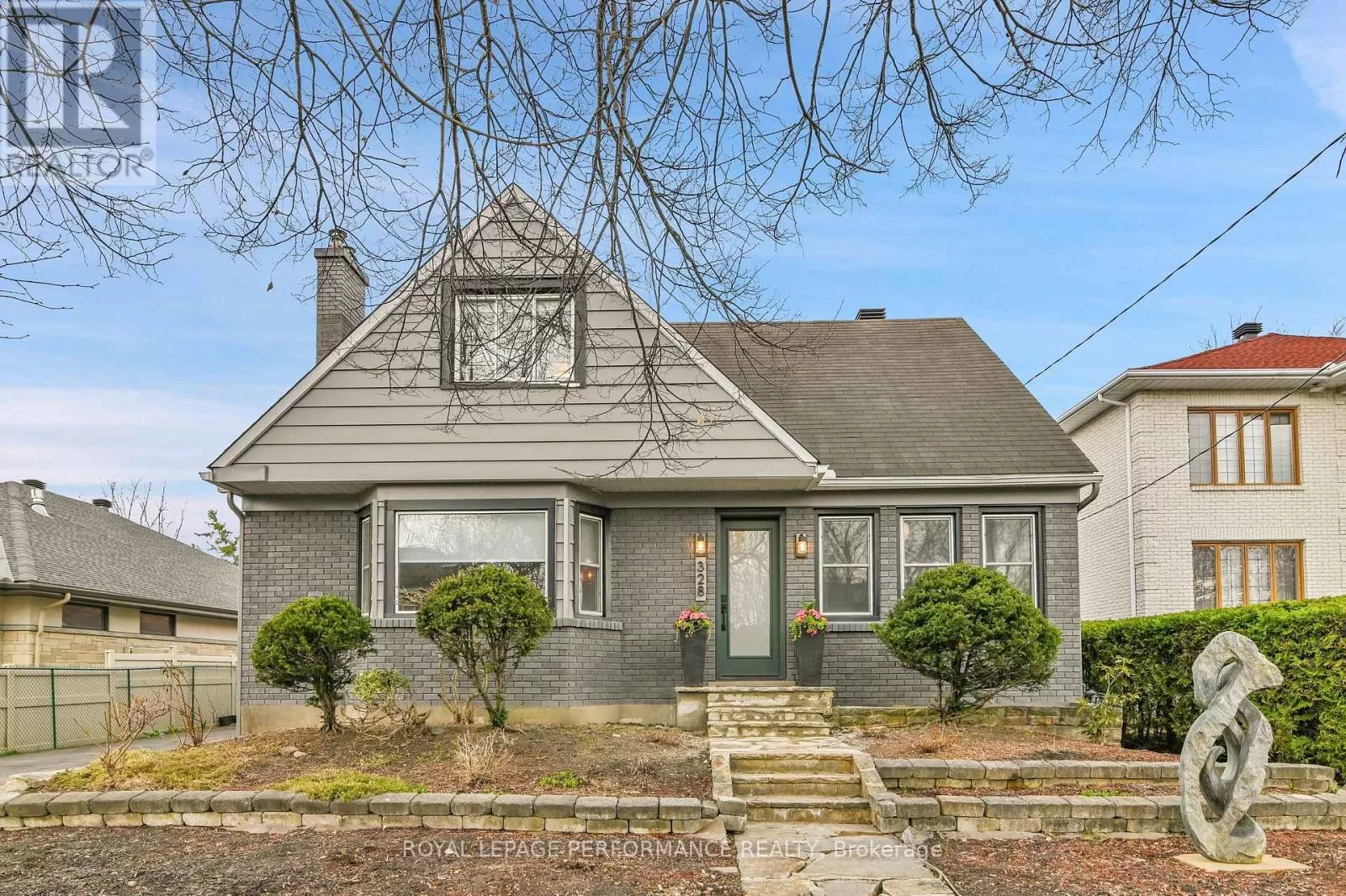 House for rent: 328 Pleasant Park Road, Ottawa, Ontario K1H 5M8