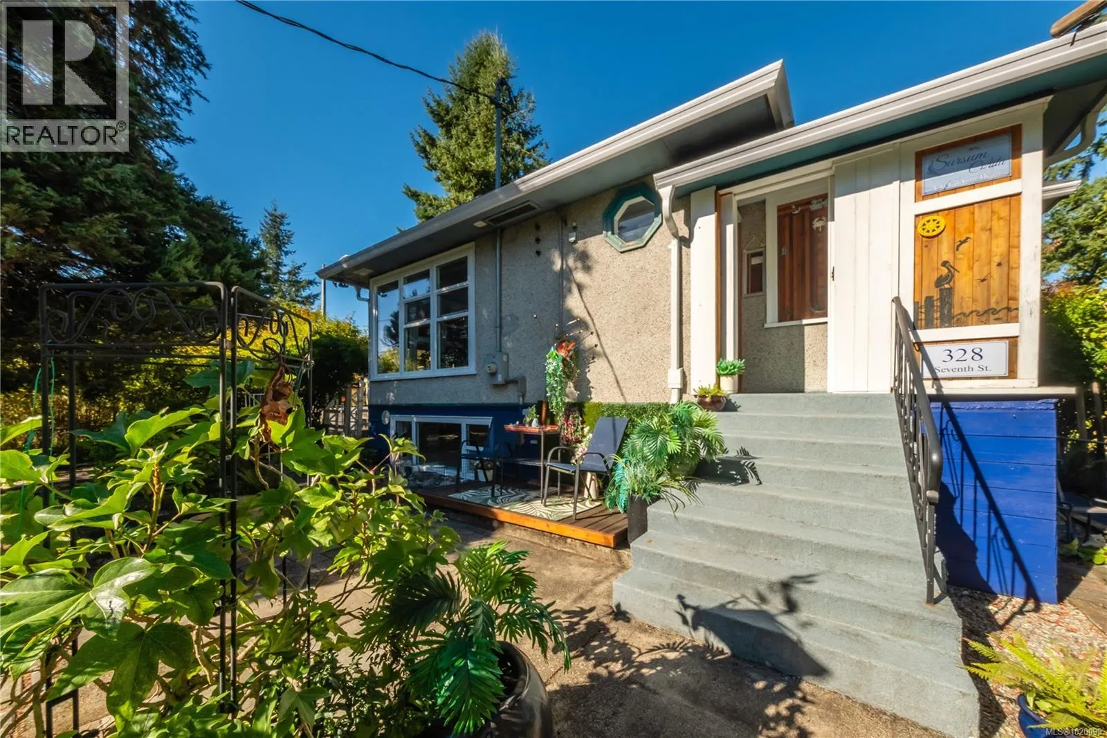 House for rent: 328 Seventh St, Nanaimo, British Columbia V9R 1E2