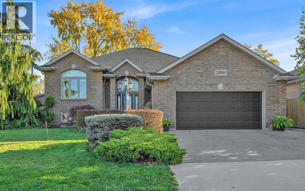 House for rent: 3280 California Avenue, Windsor, Ontario N9E 3K7