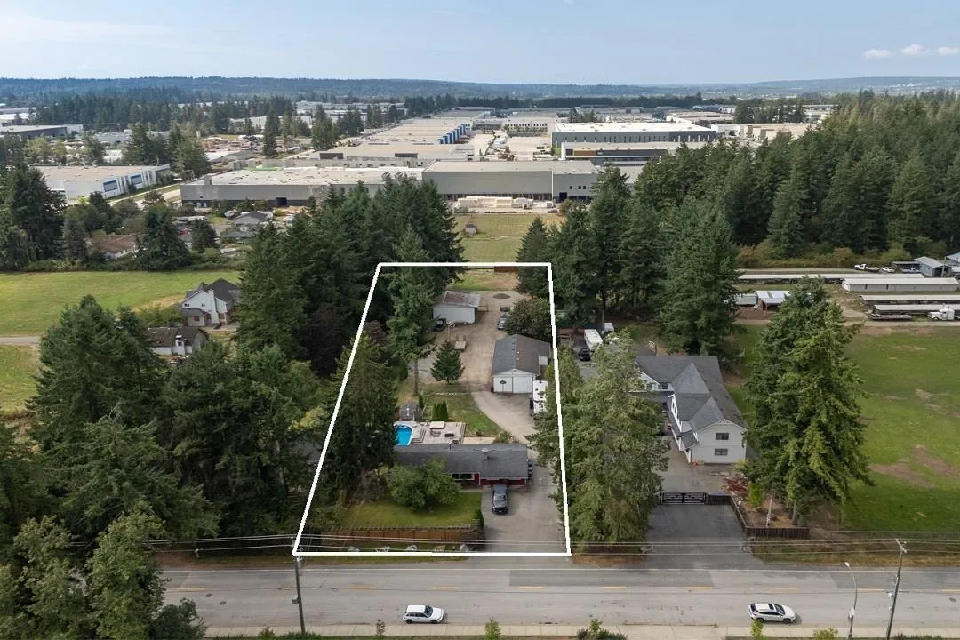 House for rent: 3283 196 Street, Surrey, British Columbia V3Z 1A9