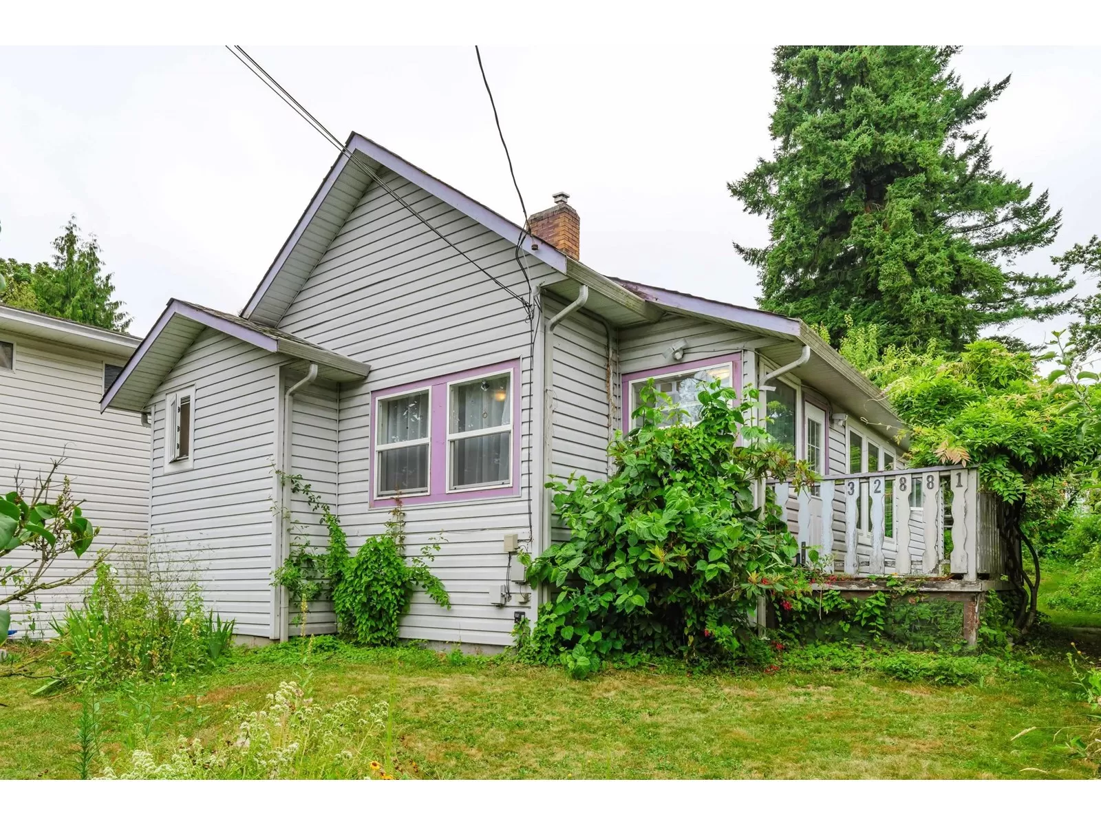 House for rent: 32881 1st Avenue, Mission, British Columbia V2V 1E8