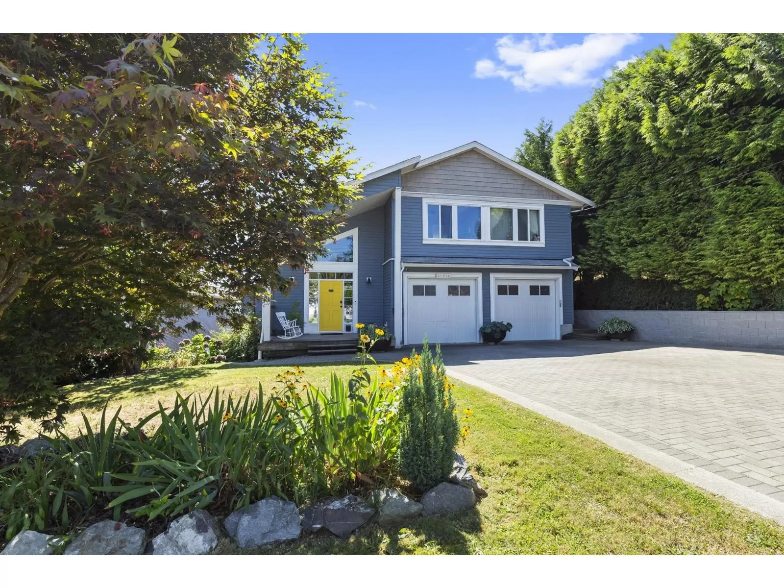 House for rent: 32934 12th Avenue, Mission, British Columbia V2V 2M8